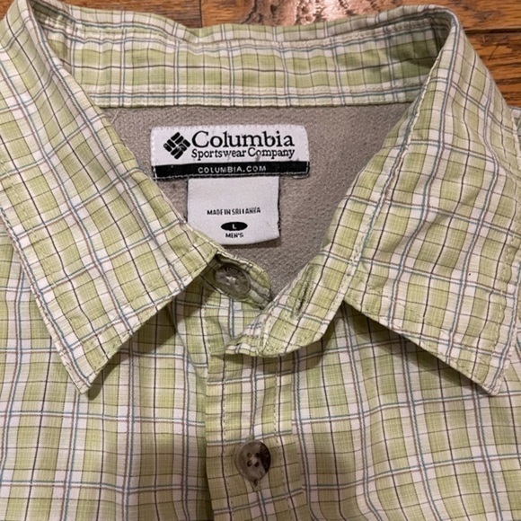 Columbia button up short sleeve size large - Picture 4 of 8